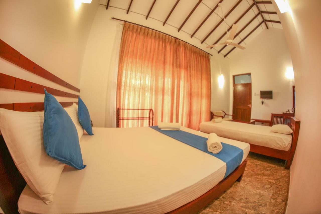 White Rose Beach Resort Marawila Extérieur photo